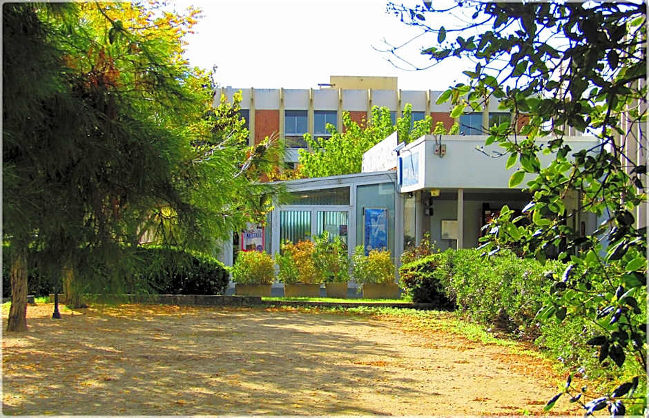 Aix Hotel