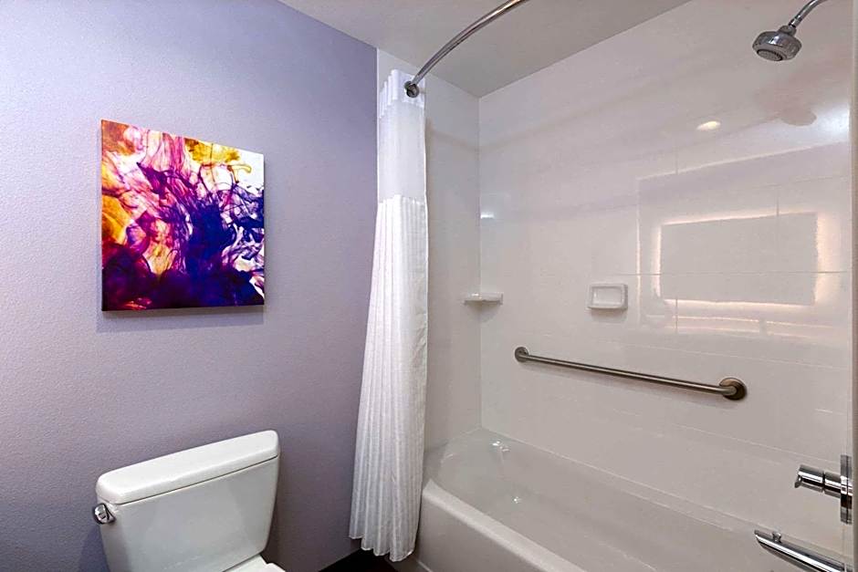 La Quinta by Wyndham Altoona Des Moines