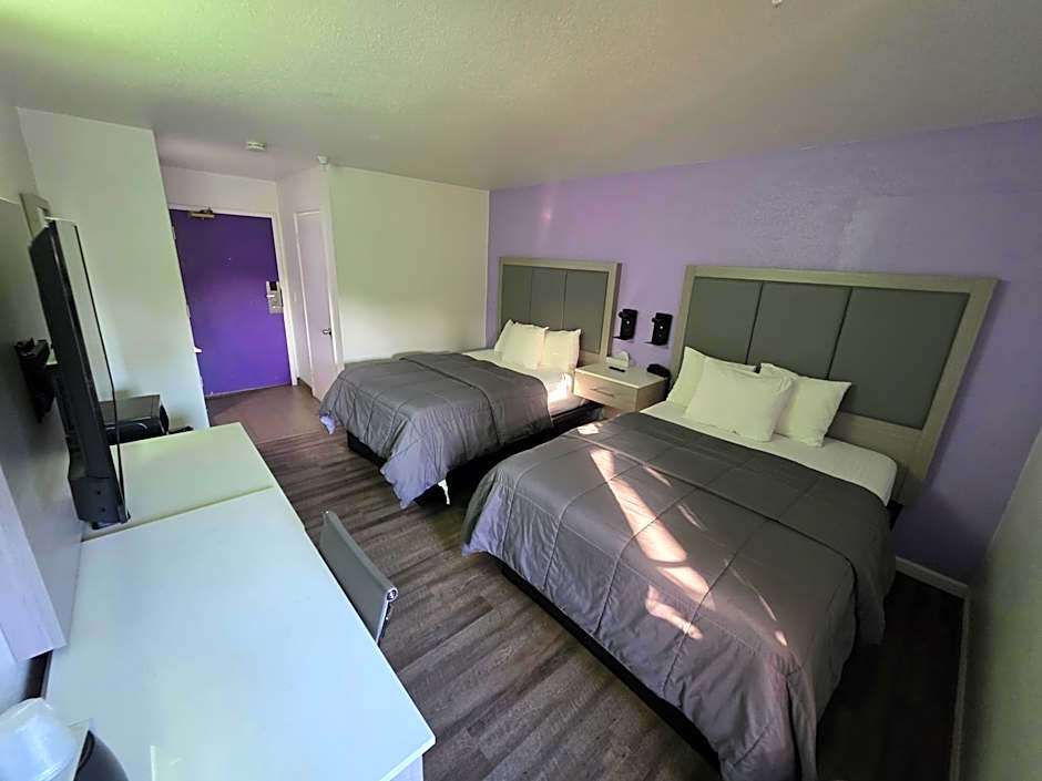 The Aqua Pacific Hotel
