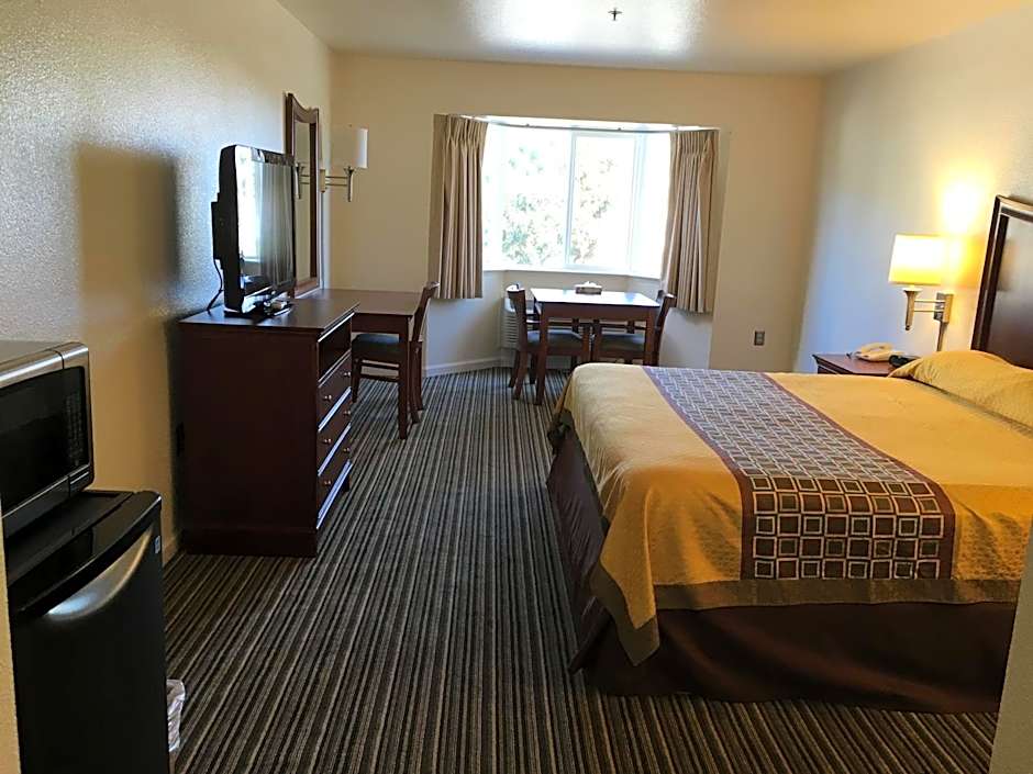 Airport Inn
