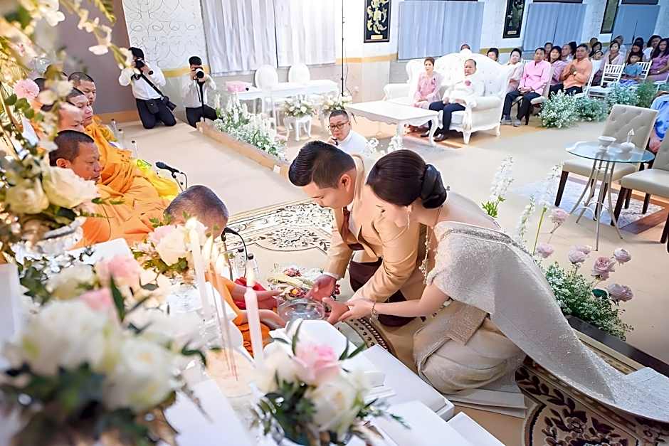 Suwanna Riverside Resort