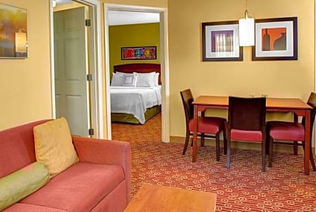 2 Queen Beds Two Bedroom Suite Non-Smoking