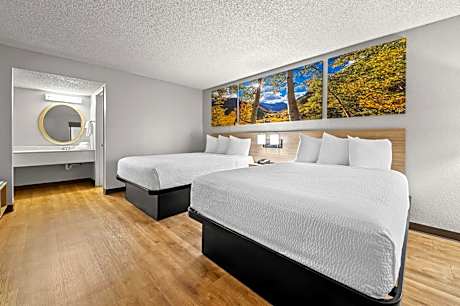 Studio Suite with Two Queen Beds - Non-Smoking