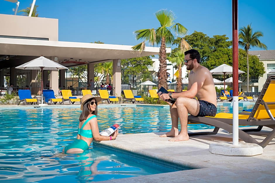 Emotions by Hodelpa Puerto Plata