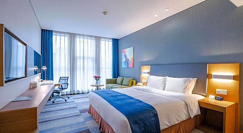 Holiday Inn Express Leshan City Square By IHG