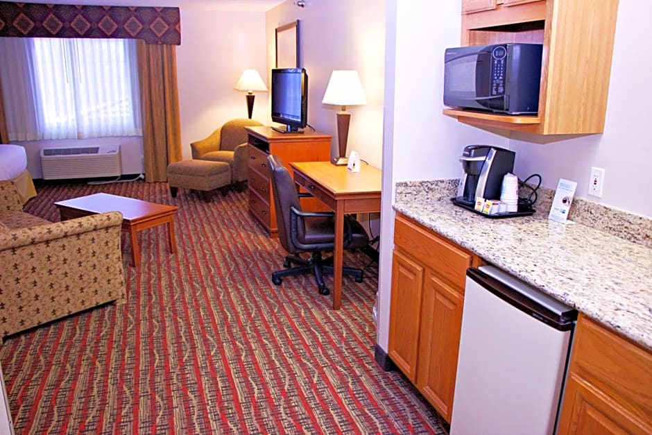 Holiday Inn Express Hotel & Suites Pierre-Fort Pierre, an IHG Hotel