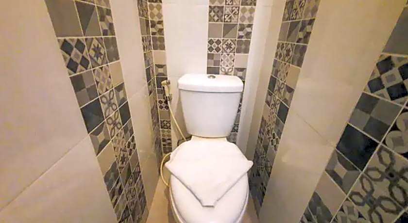 RedDoorz near Stasiun Purwosari