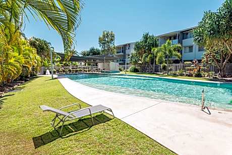 Whalecove Resort