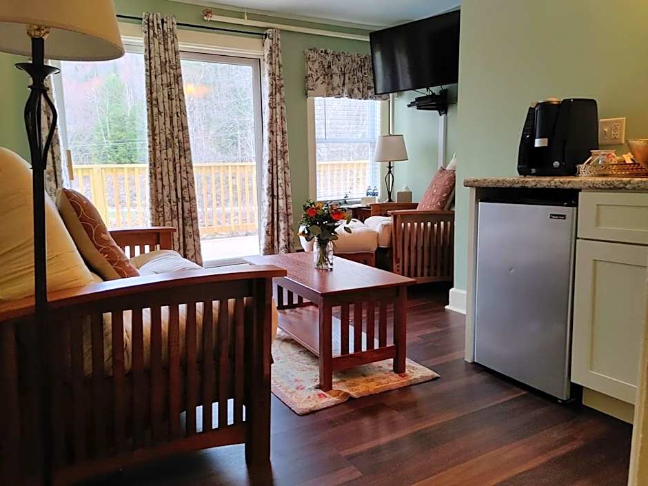 Inn at Ellis River