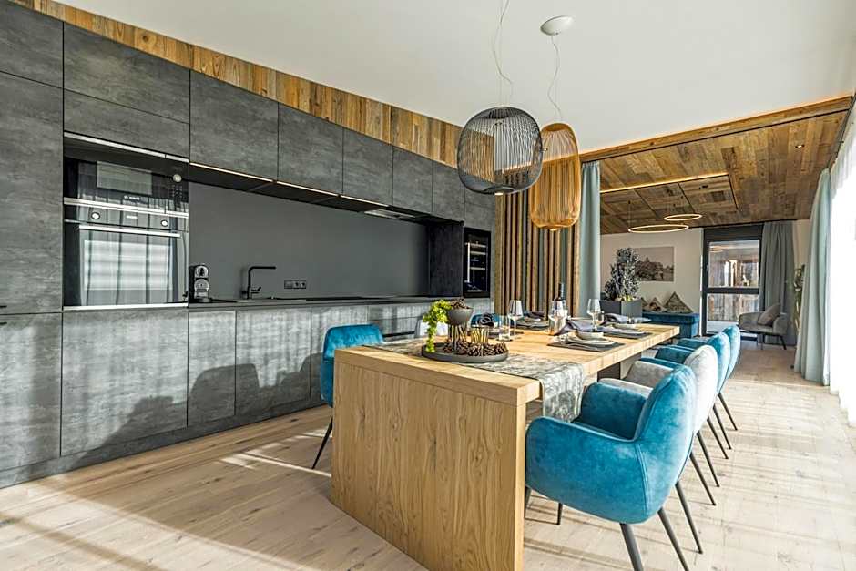 Perfect Lodgings Panorama