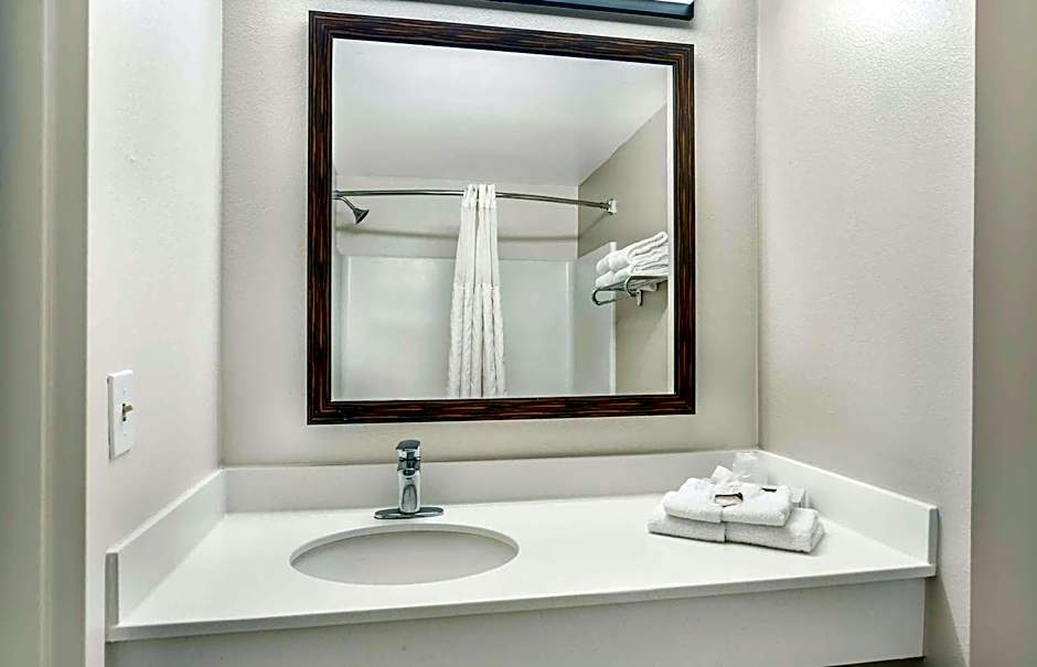 Extended Stay America Suites - Long Island - Melville