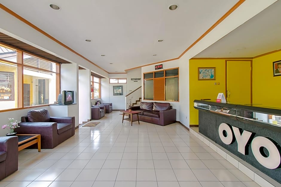 OYO 1996 Koneng Hotel