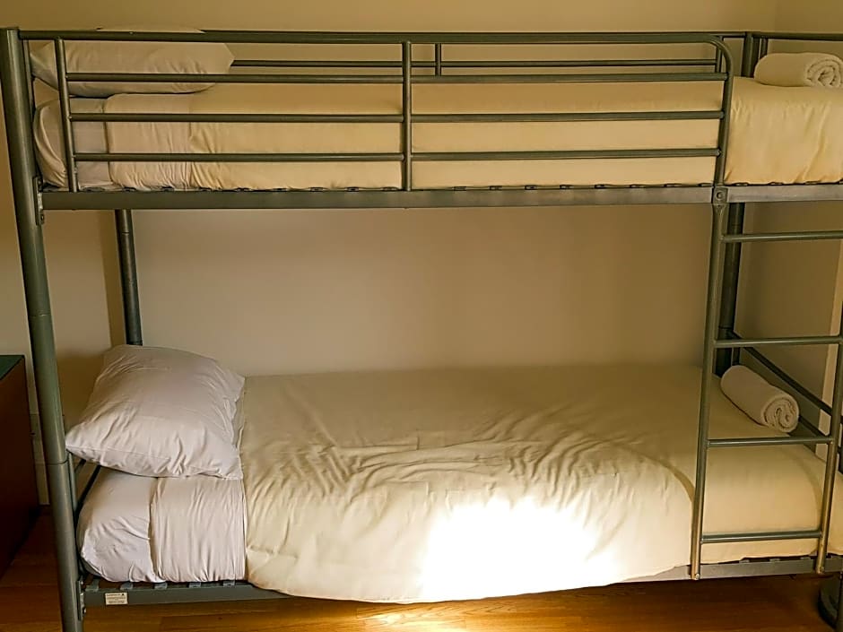 Chumleigh Lodge Hotel Ltd.