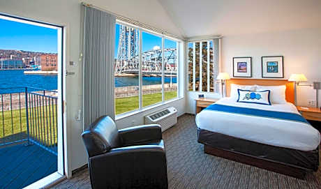Junior Suite with Bridge View