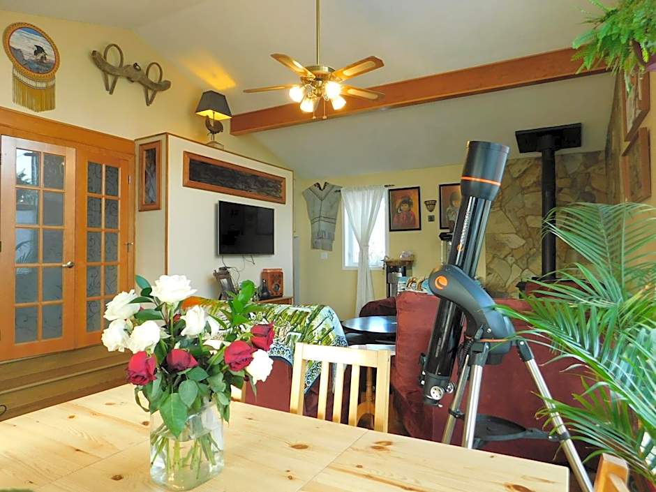 The Calgary Hub hostel style Home