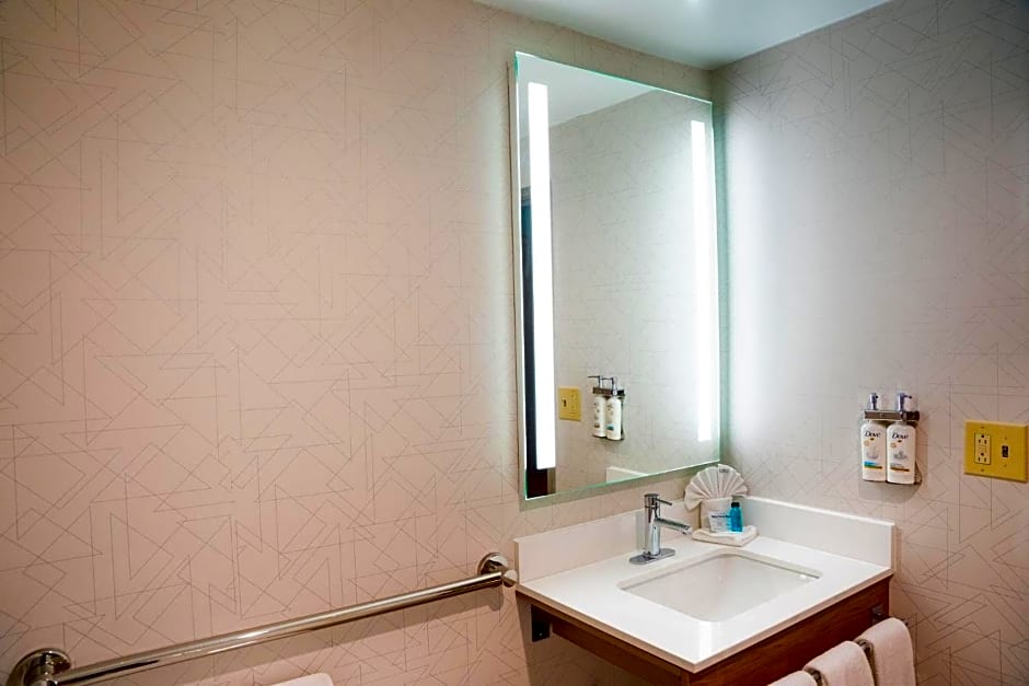 Holiday Inn Express Hotel & Suites West Chester By IHG