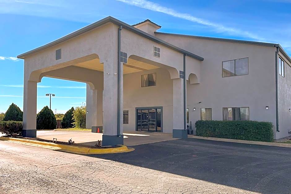 Econo Lodge Inn & Suites Sweetwater I-20
