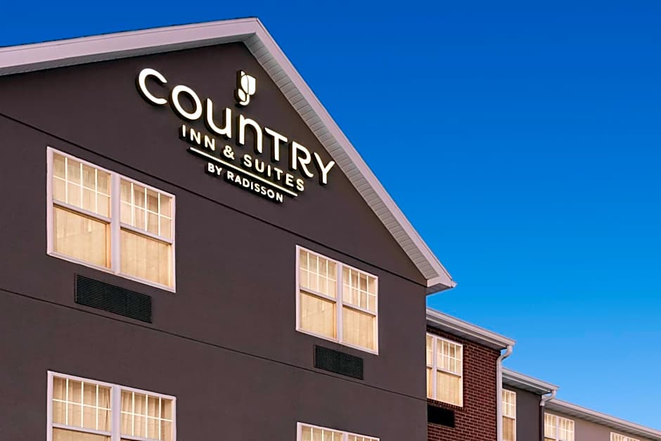 Country Inn & Suites by Radisson, Dubuque, IA