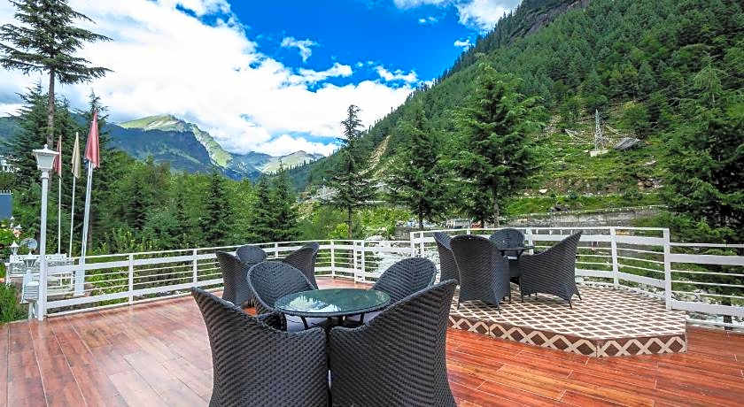 The Highland Park (A Centrally Heated River Side Resort)