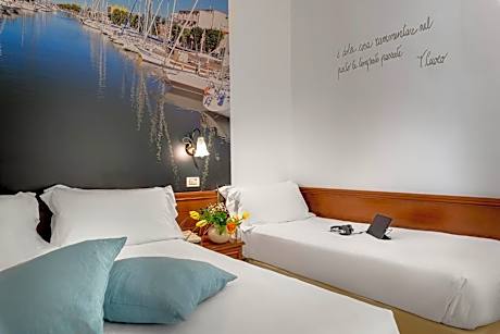 Triple Room with Balcony and Beach Package