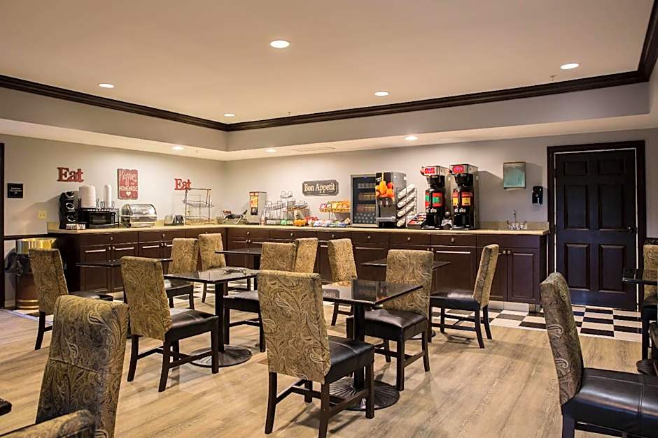 Evangeline Downs Hotel, Ascend Hotel Collection