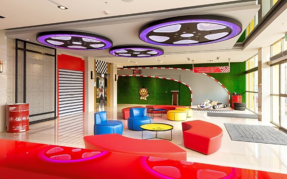 Holiday Garden Hotel SKM Park