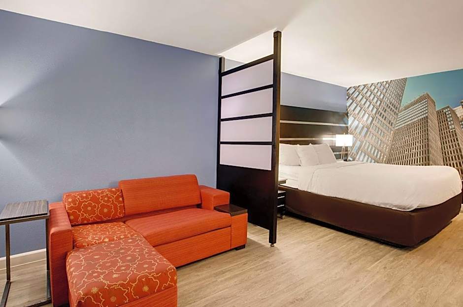 Clarion Pointe Atlanta Airport College Park