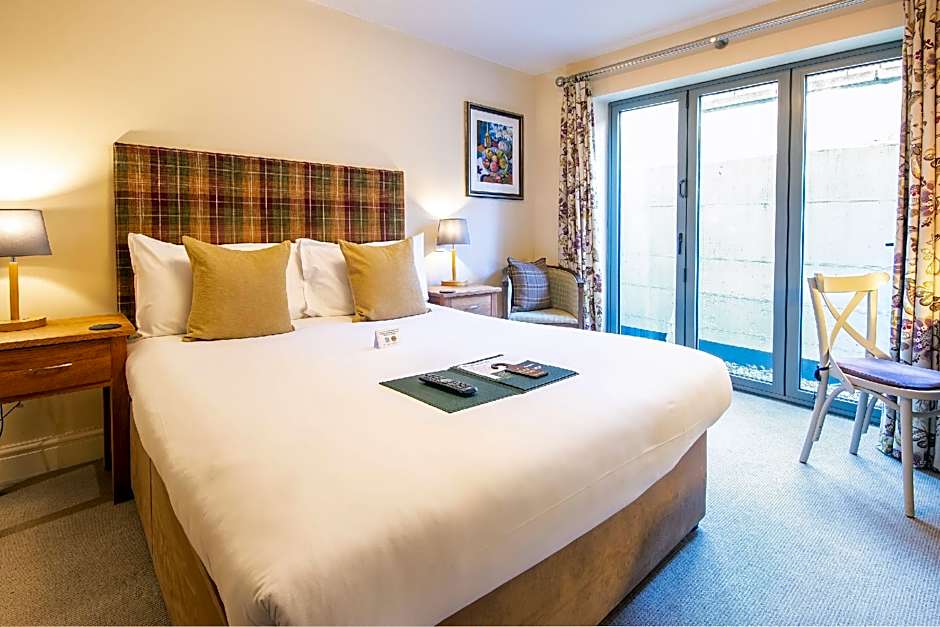 The White Hart, Wroughton