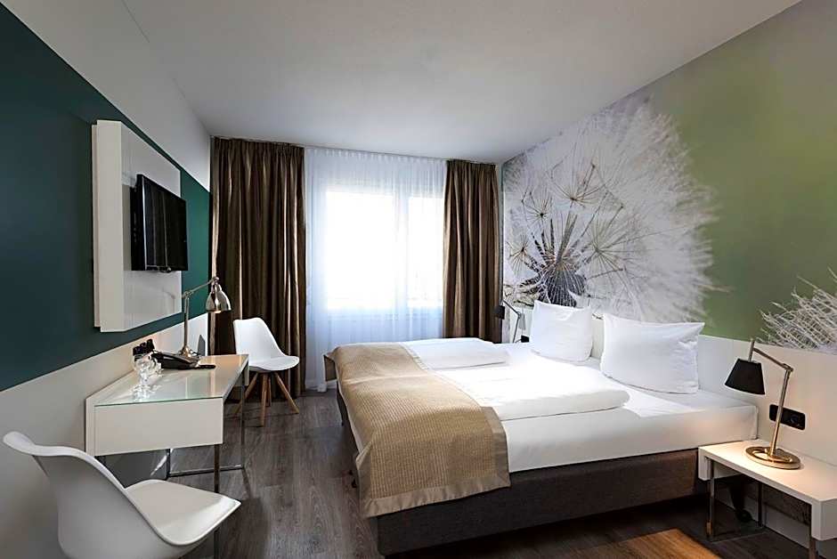 Photo 1 of 4 of Triple Room