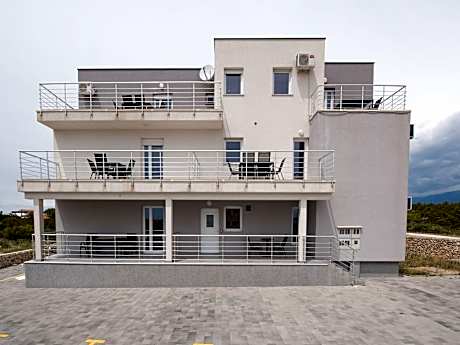Apartment on Pag near Seabeach and Town Center