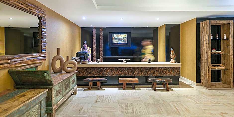 Noahs Ark Deluxe Hotel Spa