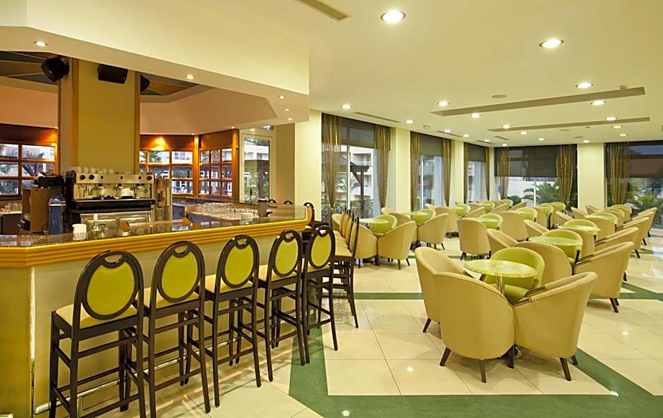 Kipriotis Maris Suites