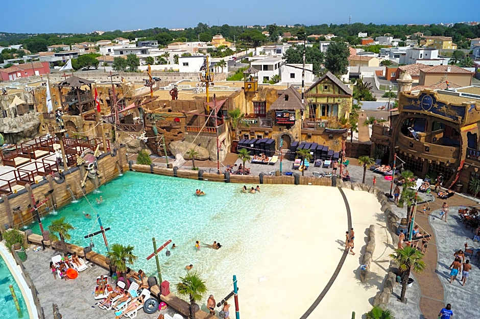Hotel Pirates World