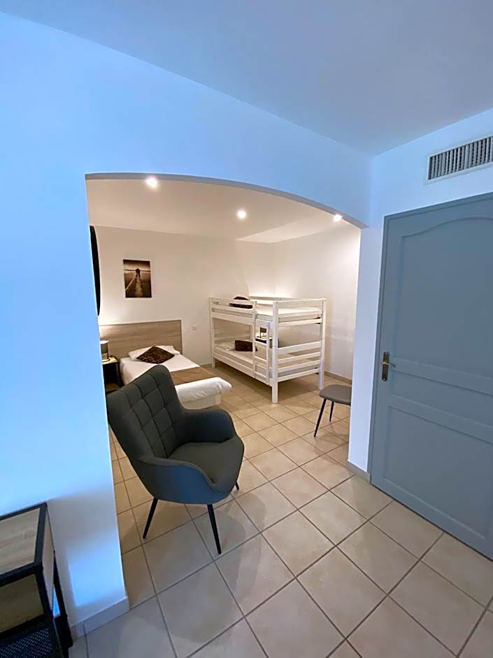 Logis Hôtel L'Oliveraie