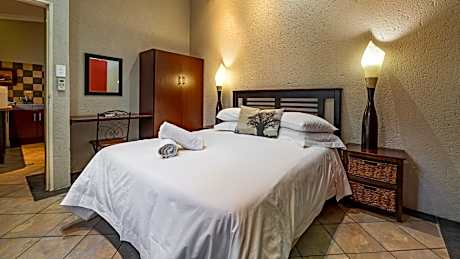 Deluxe Double Room with Bathtub