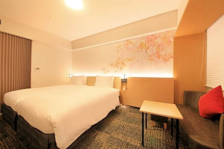 Standard Twin Room (2 adults)