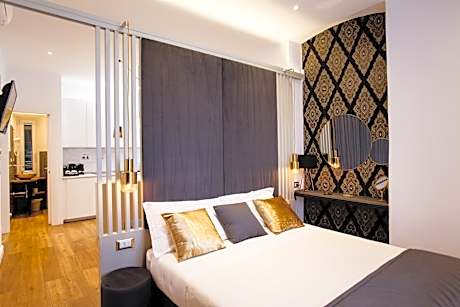 Deluxe Junior Suite - Via di Monale 75