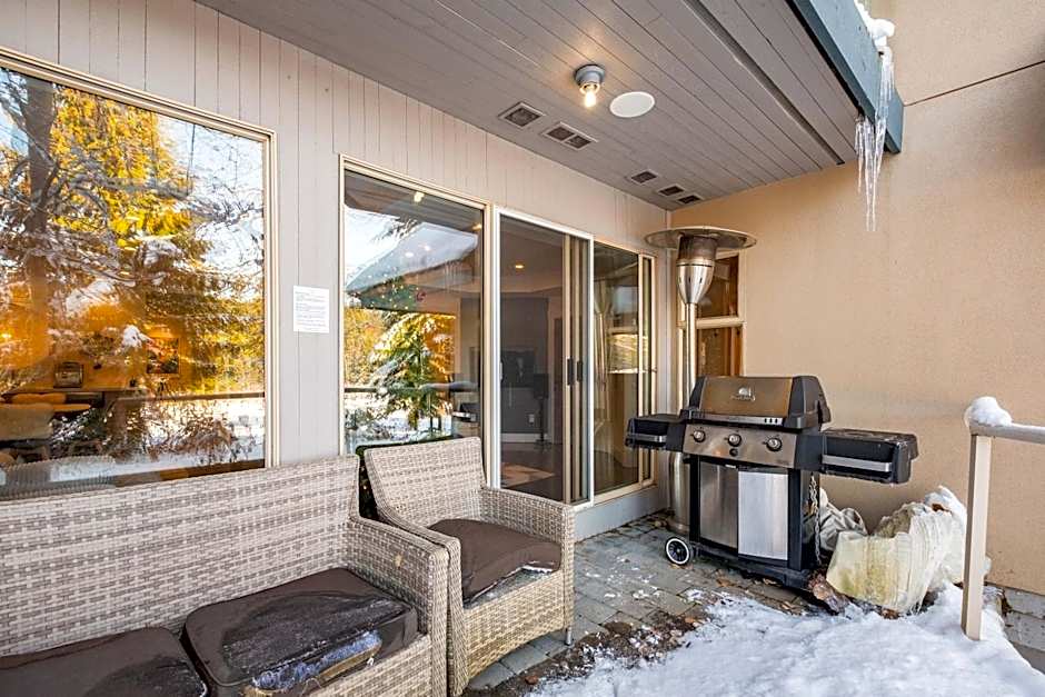 Gleneagles by Outpost Whistler