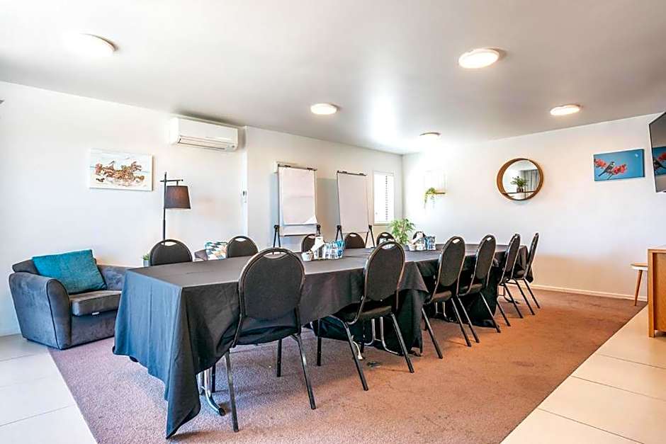 Onetangi Beach Apartments