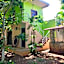 Yaxche Centro Hostal y Camping