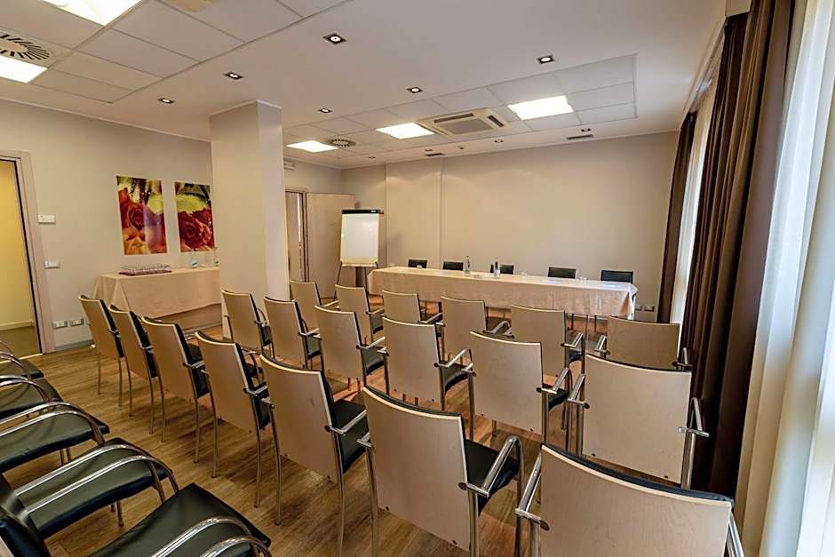 Best Western Palace Inn Hotel