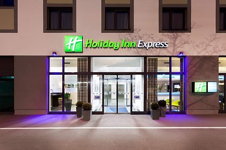 Holiday Inn Express Augsburg By IHG