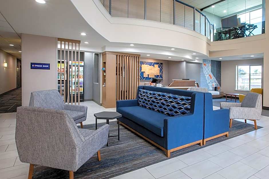 Holiday Inn Express Lathrop - South Stockton By IHG