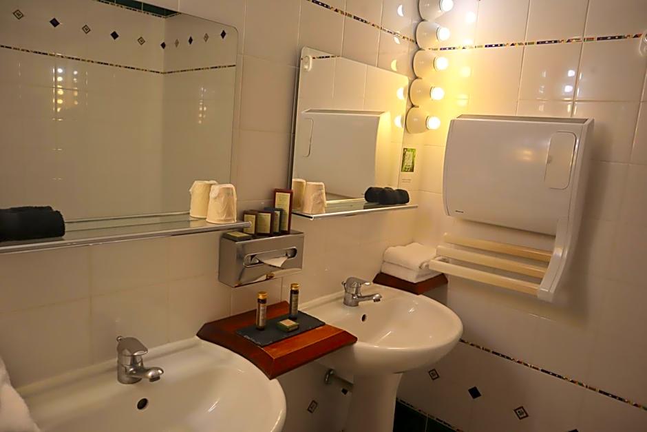 Château De La Caze Piscine & Spa - Ste Enimie