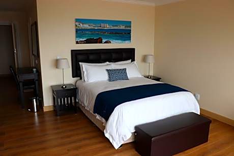 Deluxe Double Room with Balcony and Sea View