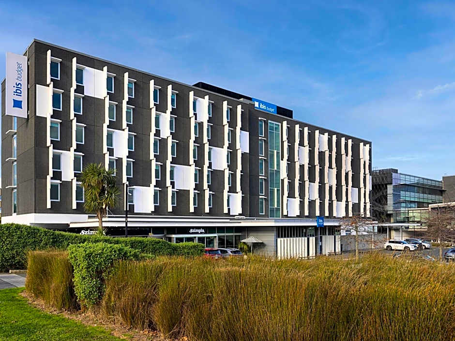 Photo 1 of 39 of ibis Budget Auckland Airport