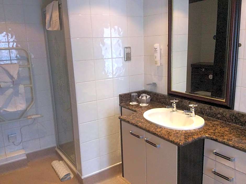 The Golden Lion Hotel