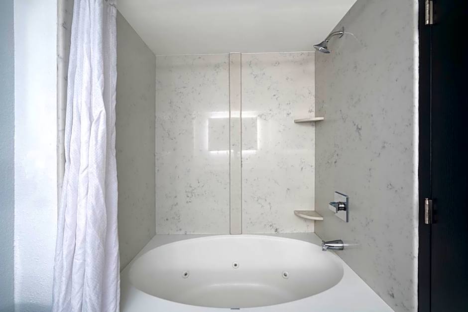 La Quinta by Wyndham Raleigh Downtown North