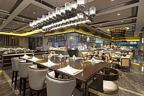 Pullman Yantai Center