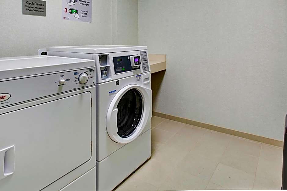 Courtyard by Marriott Carrollton